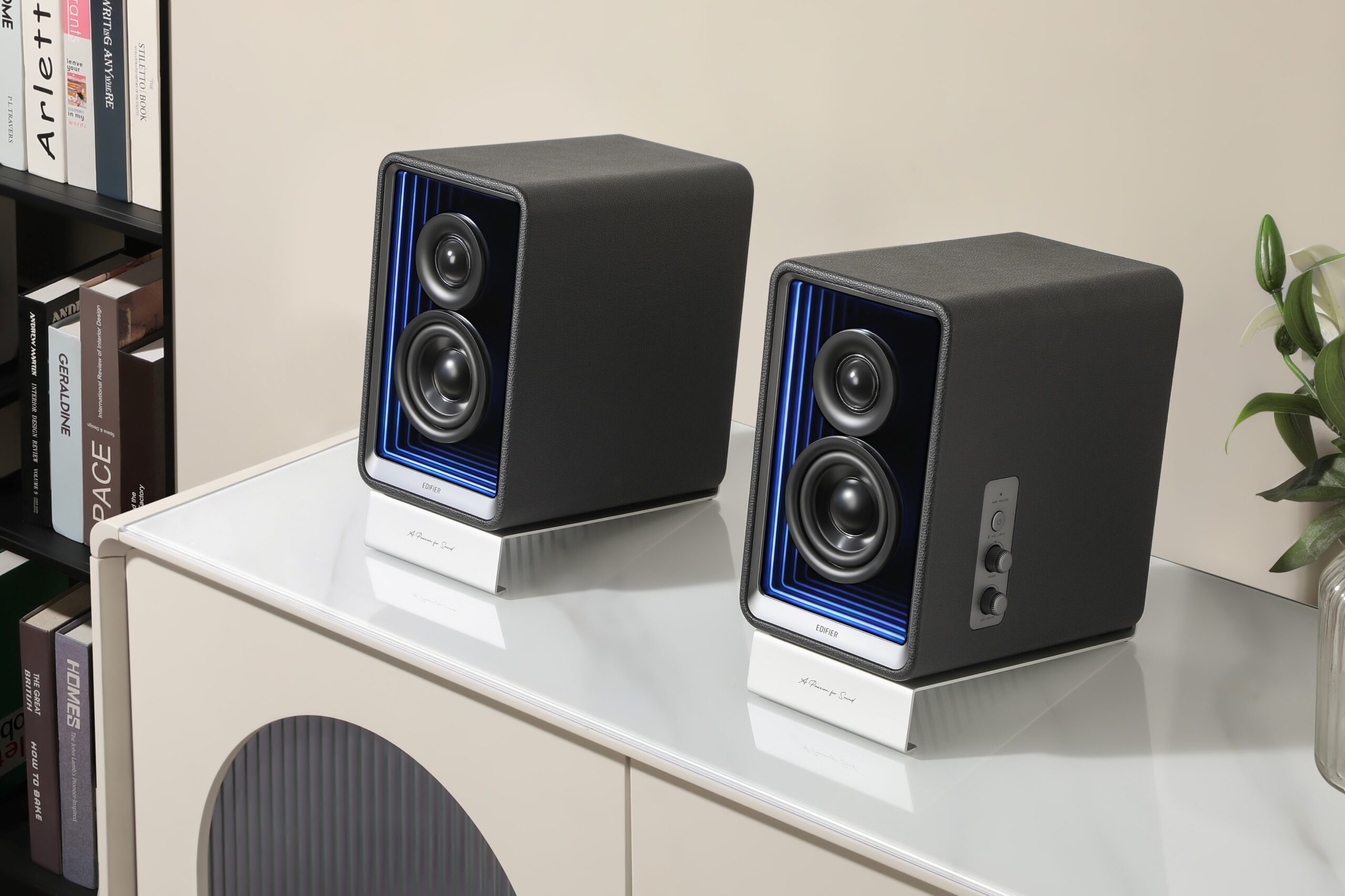 EDIFIER QR65 桌面藍牙揚聲器 重新定義新時代音響潮流 獨家聲學與電學設計 打造頂級私人劇院饗宴 @3C 達人廖阿輝