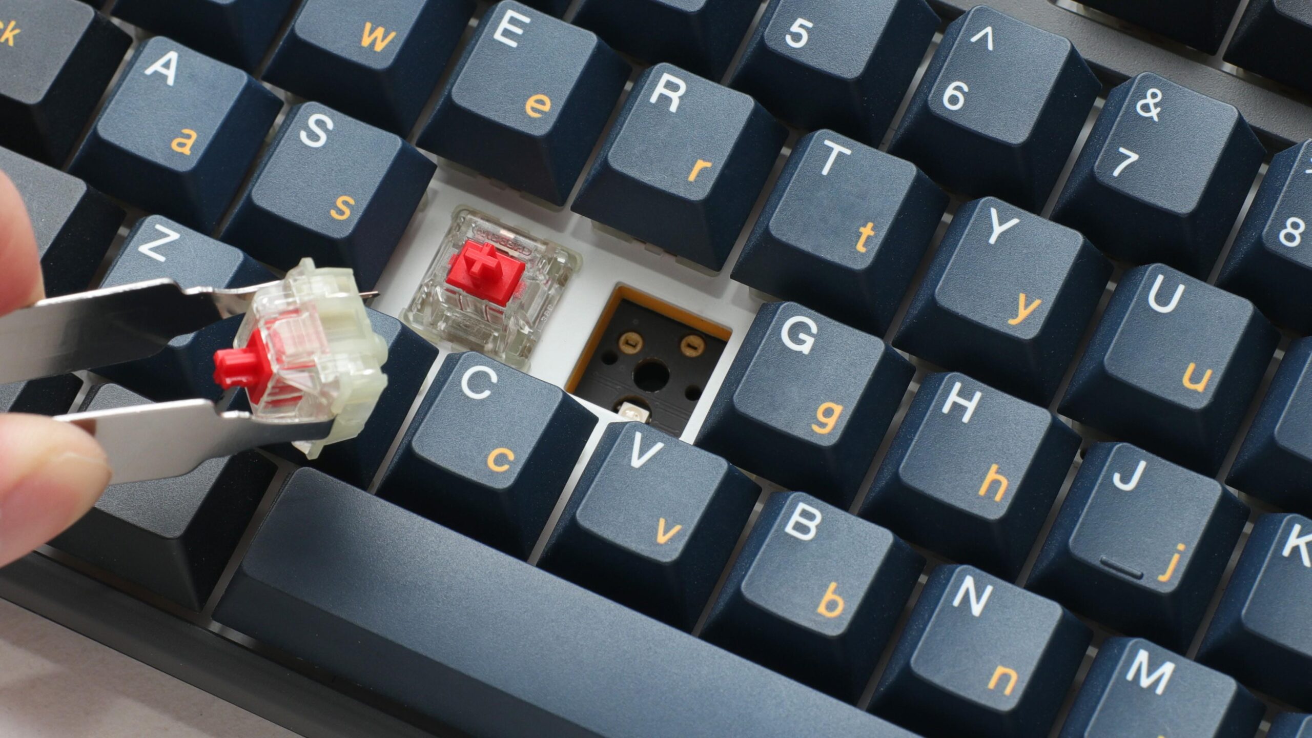 8K 版 Ducky One 3 Pro 納斯卡真三色 PBT 現身 還有無線三模 Zero 6108 機械鍵盤同步發售！ @3C 達人廖阿輝