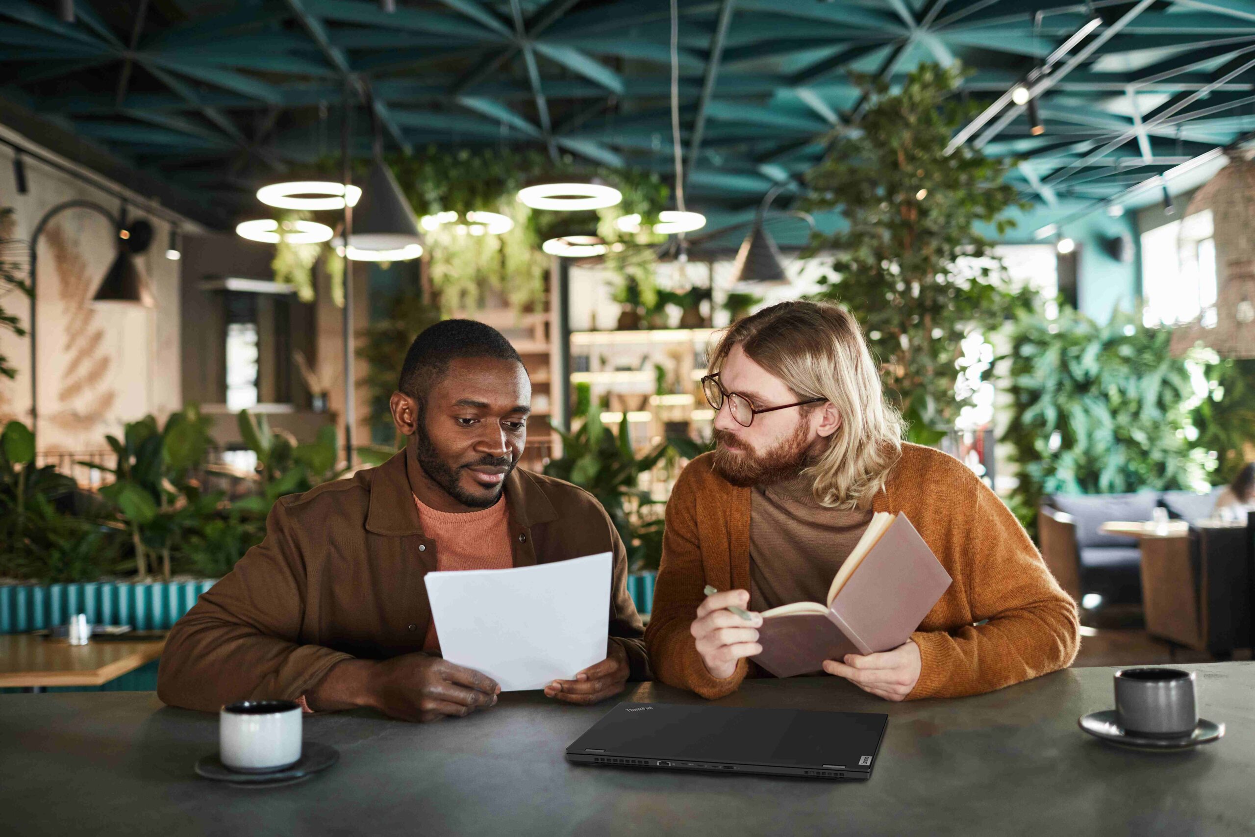 Lenovo 發表全新 AI 驅動永續引擎「LISSA」協助企業減少數位碳足跡 @3C 達人廖阿輝