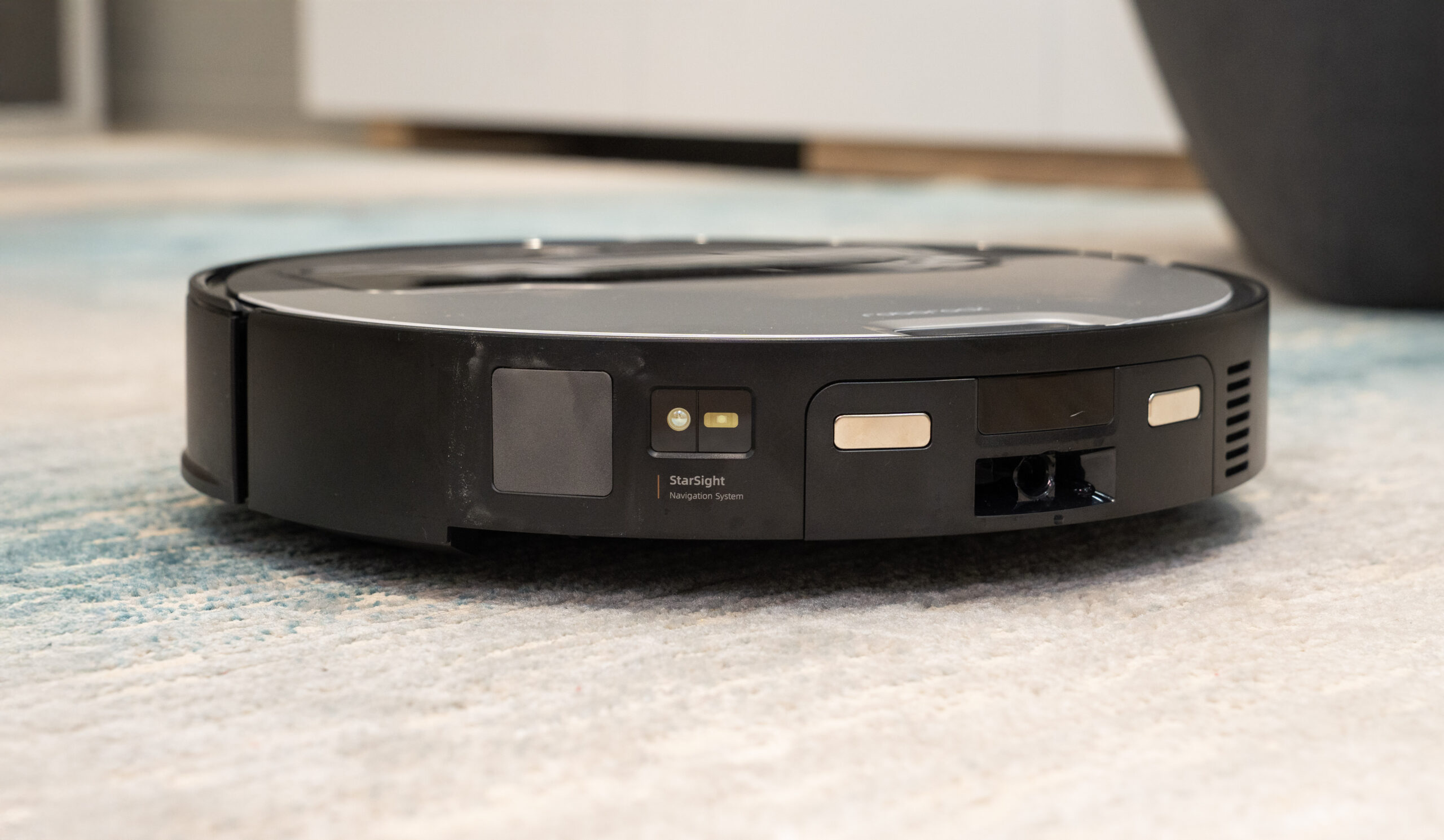 真正的地板清潔好幫『手』！全能機械手臂旗艦掃拖王者 Roborock 石頭 Saros Z70 開箱  @3C 達人廖阿輝