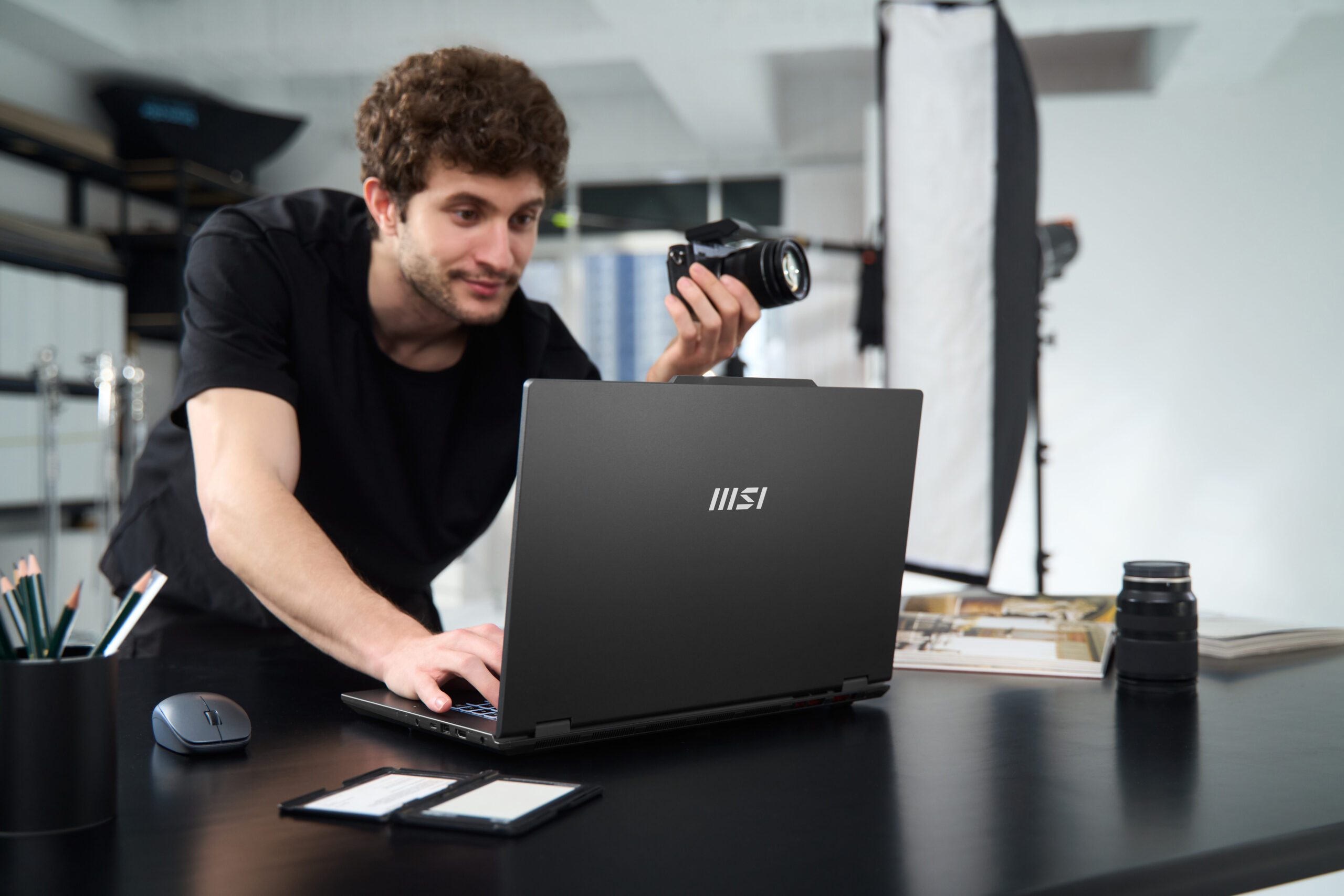 MSI 618 年中購物戰火熱開跑 熱銷電競、 AI 、商務筆電限時優惠 登錄送電子現金 @3C 達人廖阿輝