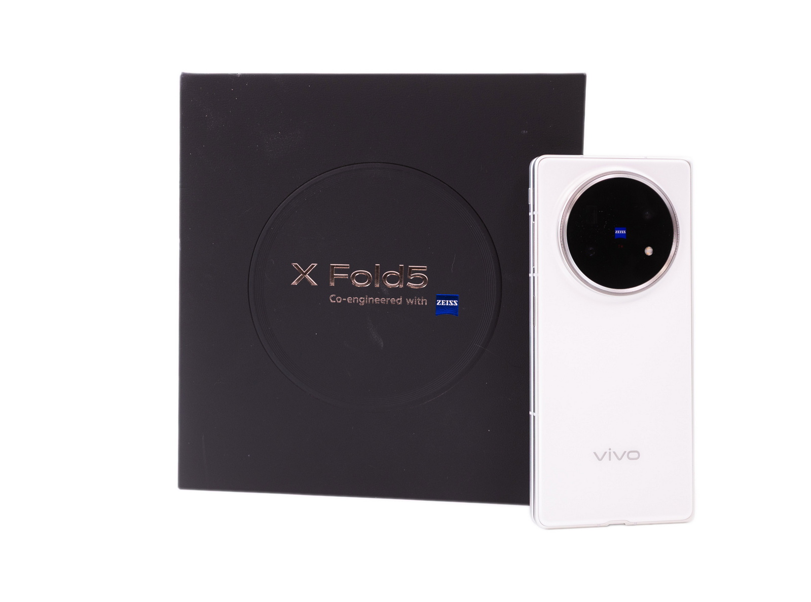 超薄超輕摺疊機新標竿！vivo X Fold5 完整評測：9.2mm 厚度 + 6000mAh 藍海大電池 + 蔡司三鏡頭 @3C 達人廖阿輝