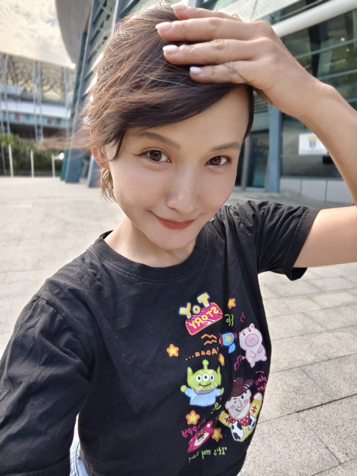 超薄超輕摺疊機新標竿！vivo X Fold5 完整評測：9.2mm 厚度 + 6000mAh 藍海大電池 + 蔡司三鏡頭 @3C 達人廖阿輝