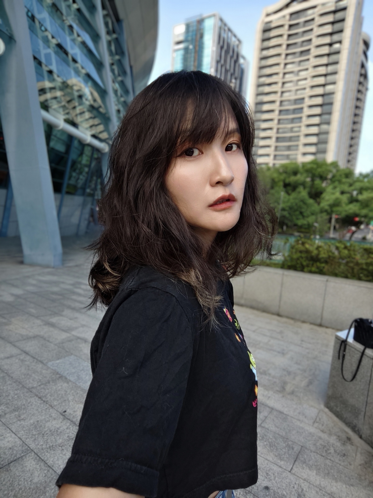 超薄超輕摺疊機新標竿！vivo X Fold5 完整評測：9.2mm 厚度 + 6000mAh 藍海大電池 + 蔡司三鏡頭 @3C 達人廖阿輝