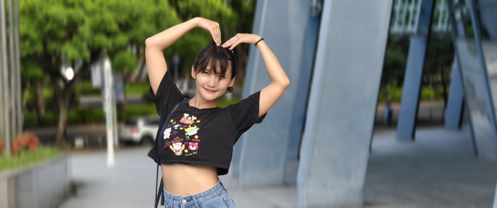 超薄超輕摺疊機新標竿！vivo X Fold5 完整評測：9.2mm 厚度 + 6000mAh 藍海大電池 + 蔡司三鏡頭 @3C 達人廖阿輝