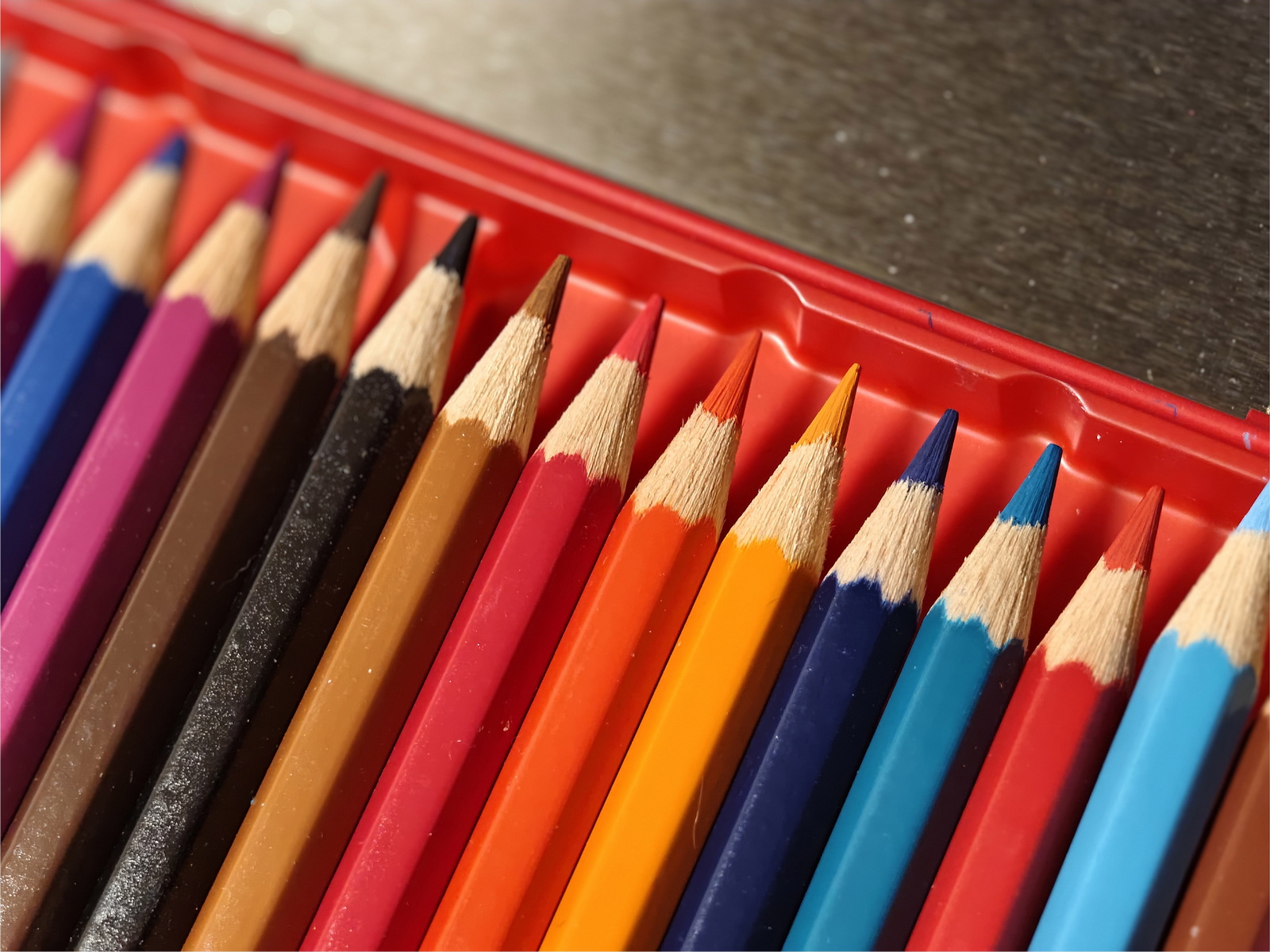 超薄超輕摺疊機新標竿！vivo X Fold5 完整評測：9.2mm 厚度 + 6000mAh 藍海大電池 + 蔡司三鏡頭 @3C 達人廖阿輝