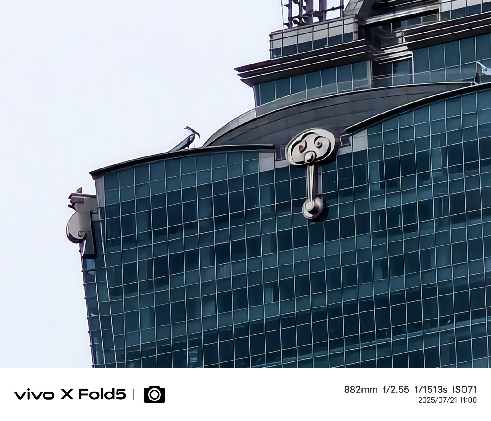 超薄超輕摺疊機新標竿！vivo X Fold5 完整評測：9.2mm 厚度 + 6000mAh 藍海大電池 + 蔡司三鏡頭 @3C 達人廖阿輝