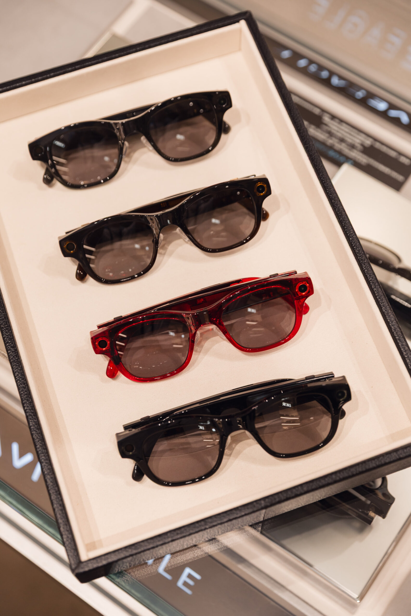 台灣大與 HTC 攜手 電信獨賣 VIVE Eagle AI 眼鏡　引領 AI 穿戴新世代 @3C 達人廖阿輝