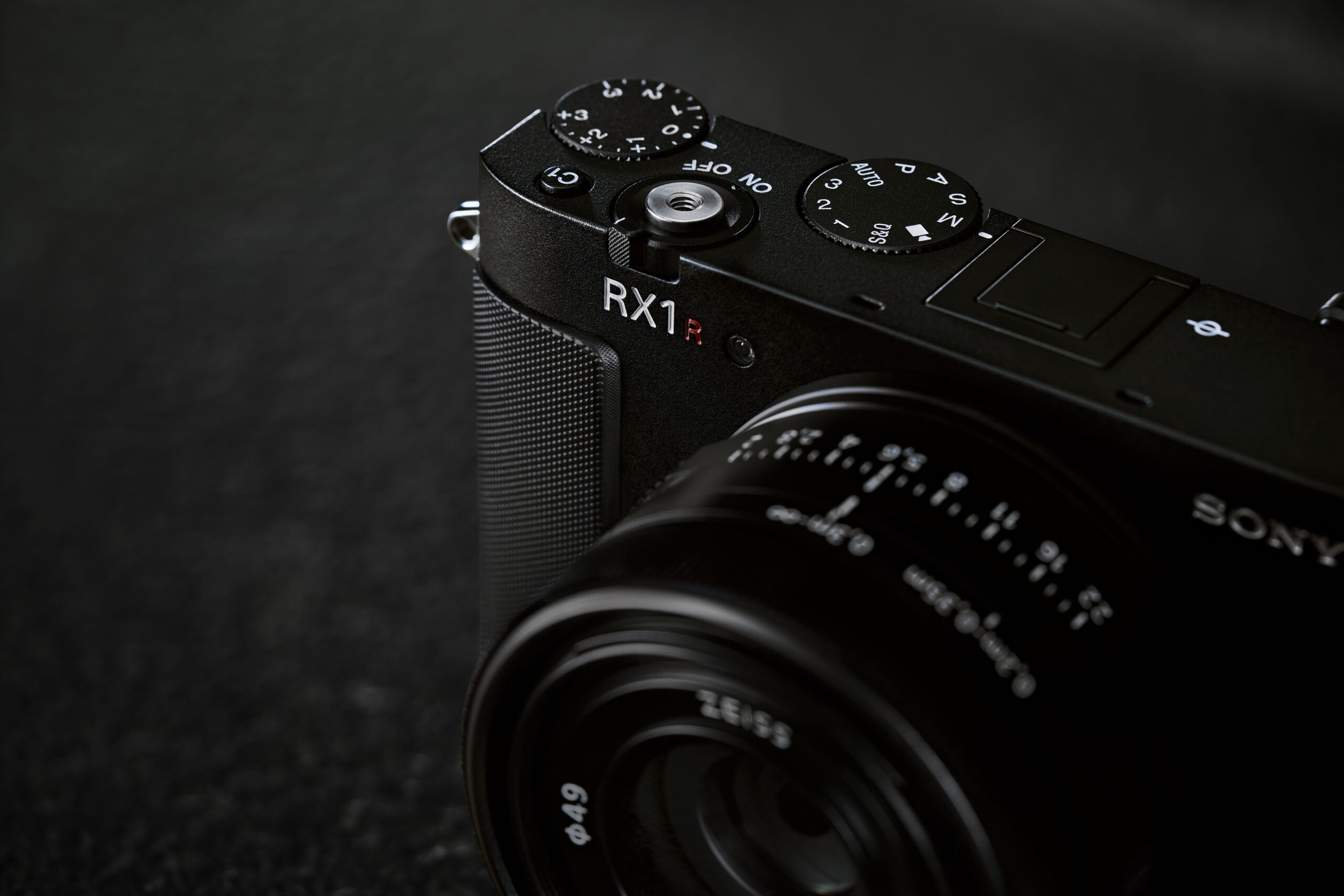 Sony RX1R III 全片幅定焦隨身旗艦登場 極輕巧機身重現經典影像美學 @3C 達人廖阿輝 Sony RX1R III 全片幅定焦隨身旗艦登場 極輕巧機身重現經典影像美學 @3C 達人廖阿輝