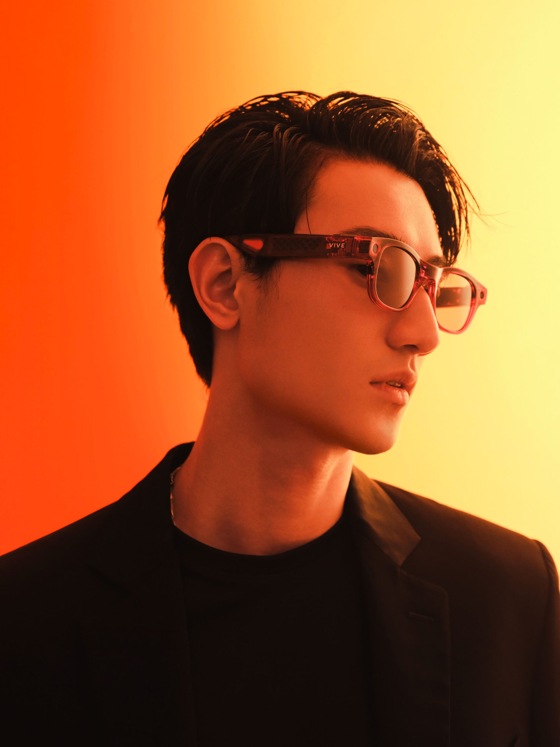 HTC 全球首發 AI 智慧眼鏡 VIVE Eagle 台灣製造打造科技時尚新典範 結合多元 AI 功能與精品設計　攜手台灣大哥大、 2020EYEhaus 擴展智慧穿戴市場 @3C 達人廖阿輝