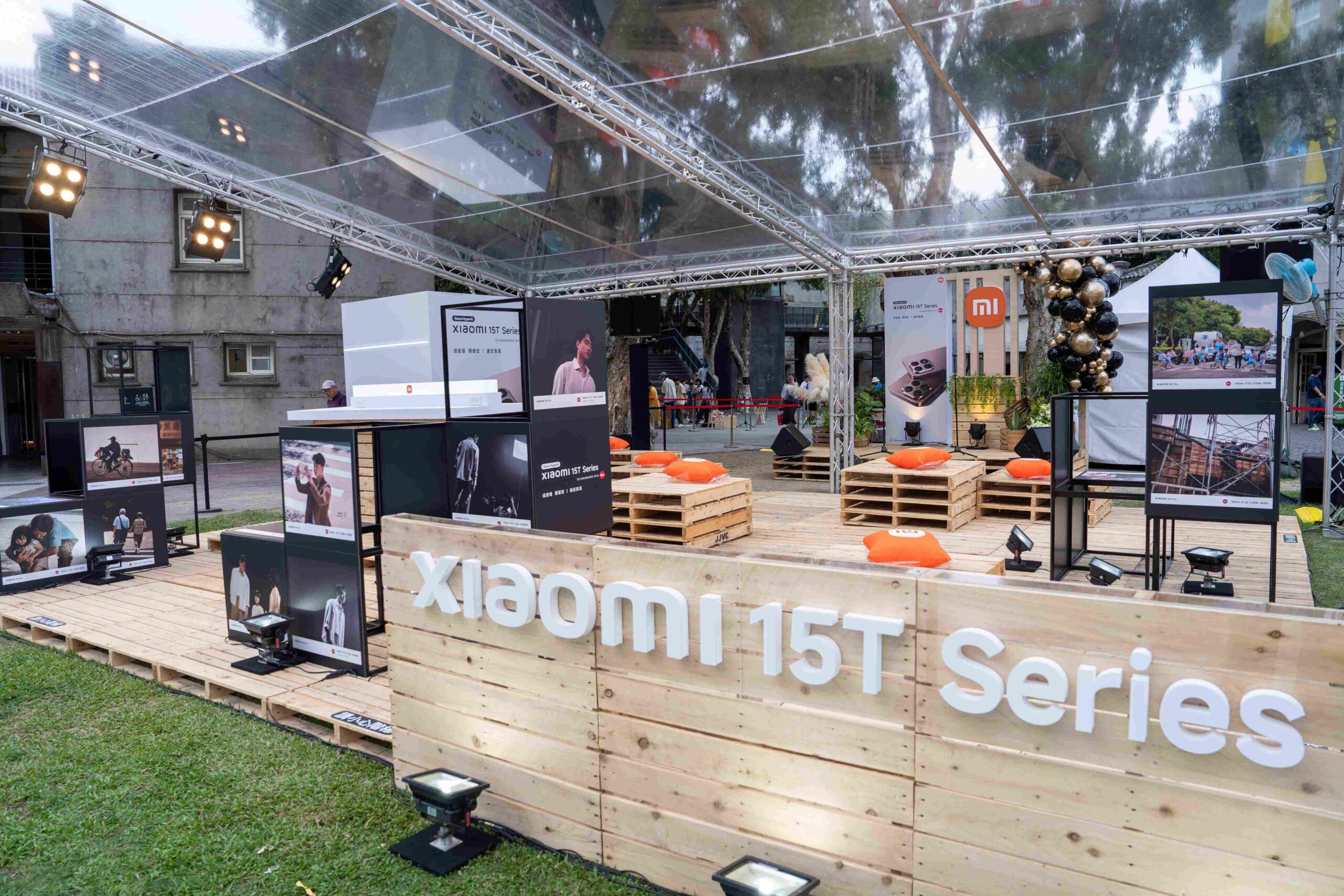 連假華山最嗨盛會 小米 15T Series「聚光時刻」引爆全場 小男孩樂團米非生日開唱真情告白　百位民眾沉浸科技與音樂魅力 @3C 達人廖阿輝