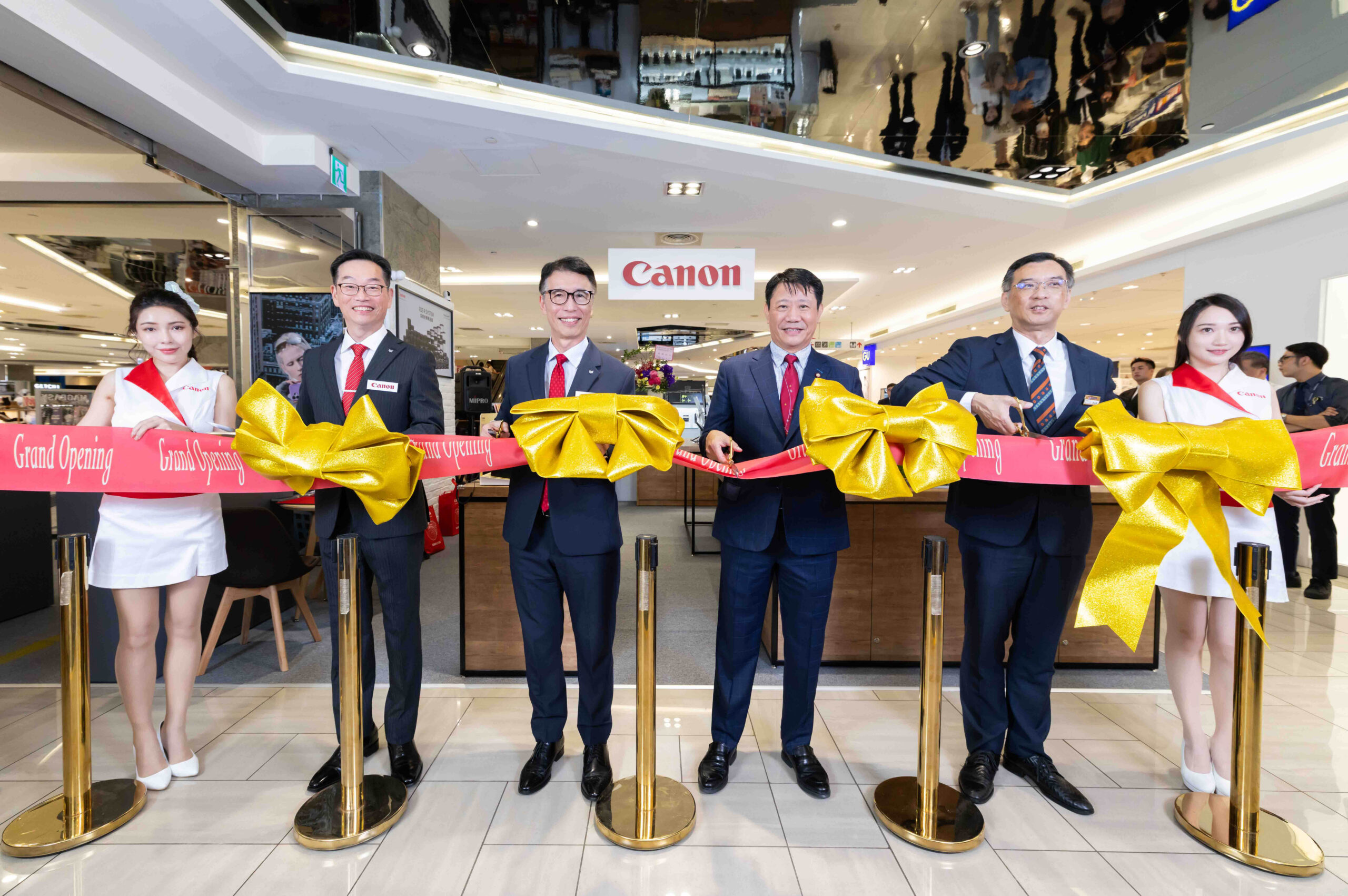 Canon 形象概念店插旗新北 板橋大遠百店盛大開幕 全新體驗空間與限時好禮 打造影像愛好者一站式天堂 @3C 達人廖阿輝