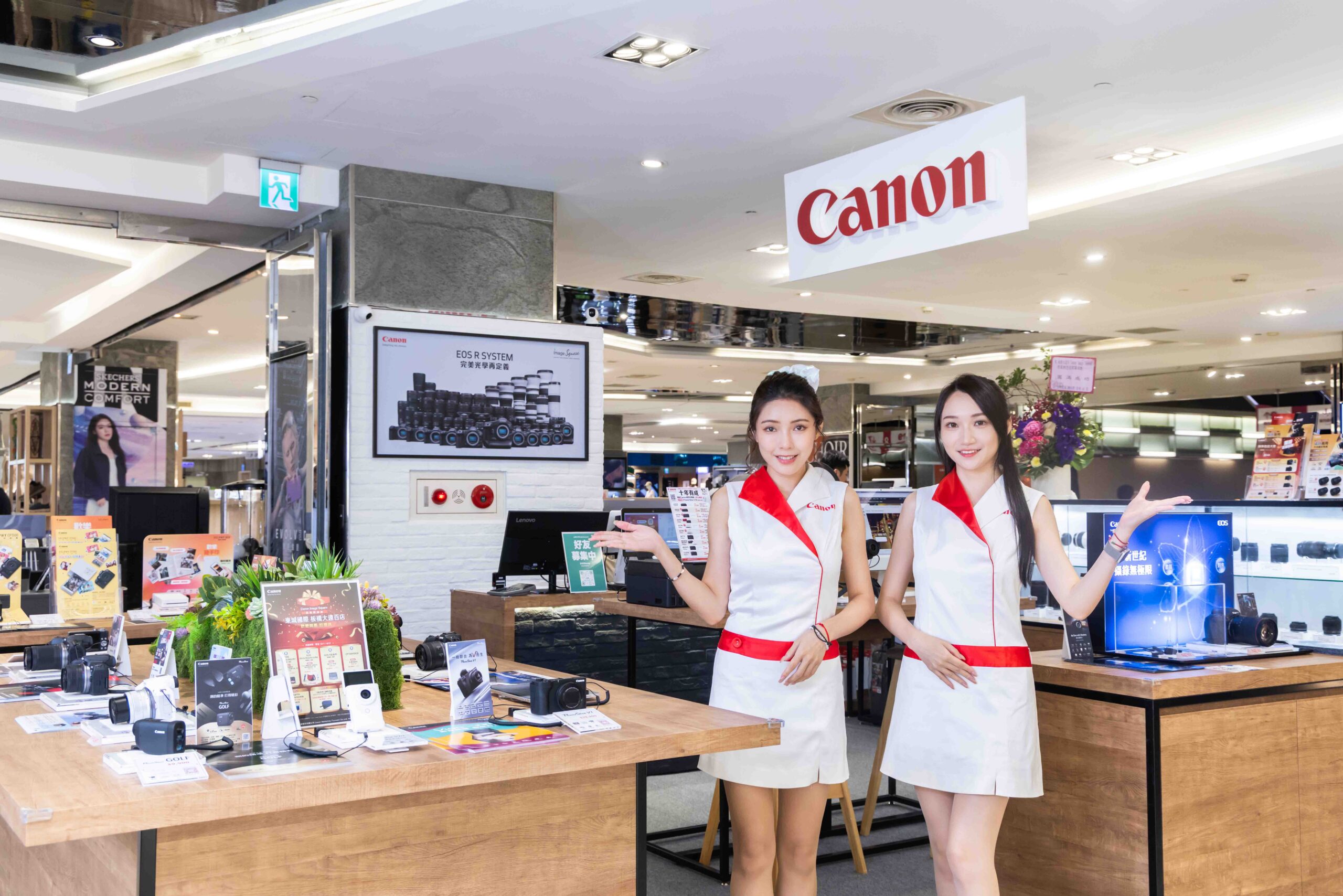 Canon 形象概念店插旗新北 板橋大遠百店盛大開幕 全新體驗空間與限時好禮 打造影像愛好者一站式天堂 @3C 達人廖阿輝