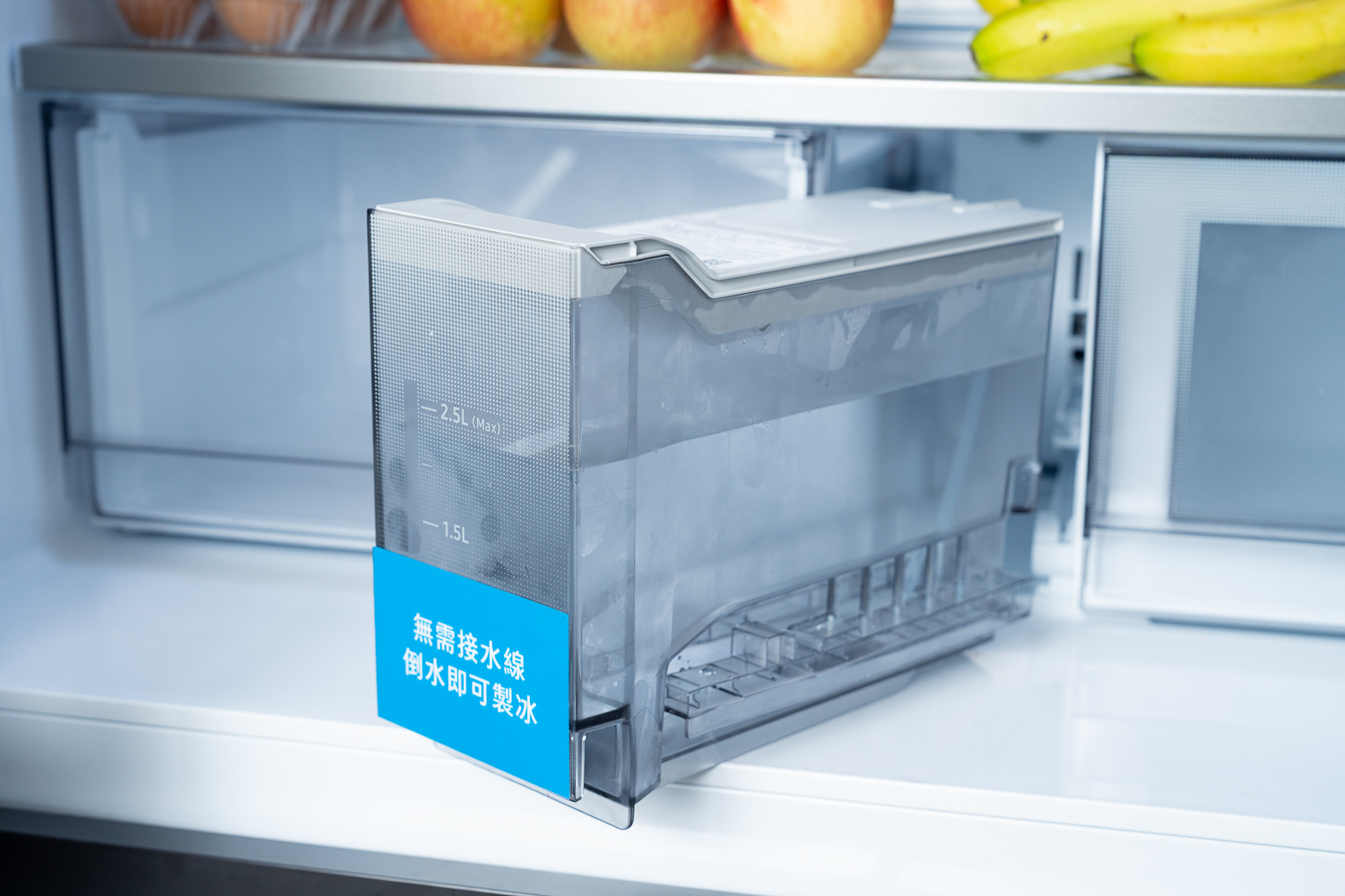 會說話的 AI 冰箱！三星 Bespoke AI Hybrid 四門旗艦冰箱正式登台 業界首創 9 吋 AI Home 觸控螢幕搭配 Bixby 語音助理 打造智慧家庭新境界 AI 智慧食材偵測、 AI Hybrid 複合式冷卻系統 全面升級保鮮與節能體驗 @3C 達人廖阿輝