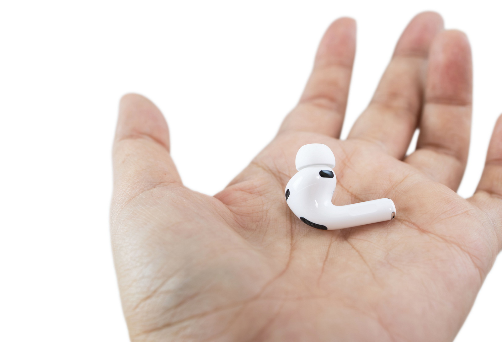 台灣上市！ AirPods Pro 3 開箱實測：不只降噪更強，還是你耳中的全能助理 @3C 達人廖阿輝