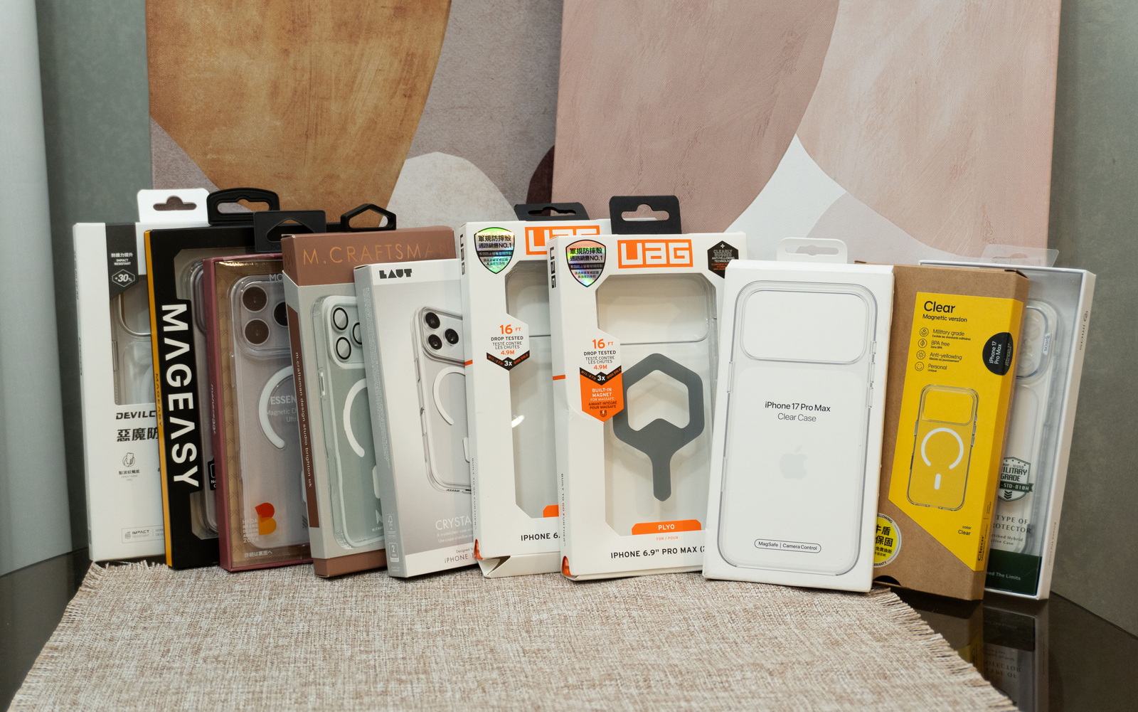 iPhone 透明殼橫評 (1)：八款最新透明保護殼大對決，誰是防摔、抗黃、手感最佳選擇？ @3C 達人廖阿輝