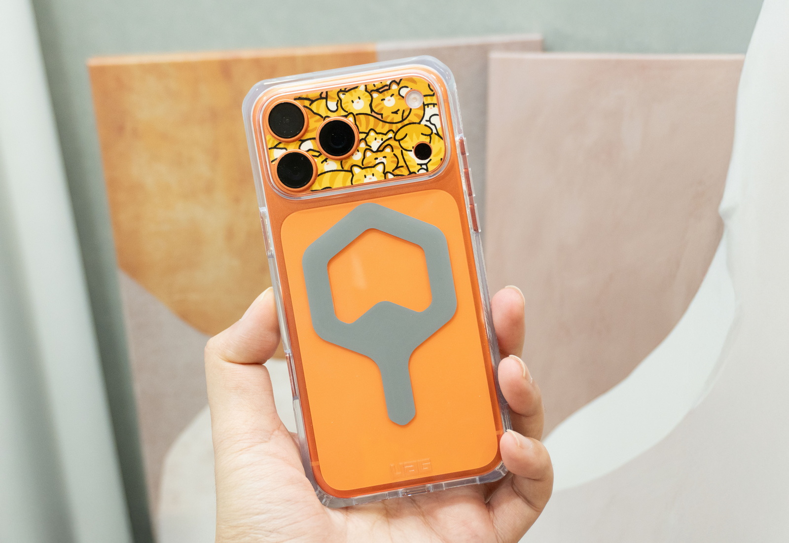 iPhone 透明殼橫評 (1)：八款最新透明保護殼大對決，誰是防摔、抗黃、手感最佳選擇？ @3C 達人廖阿輝