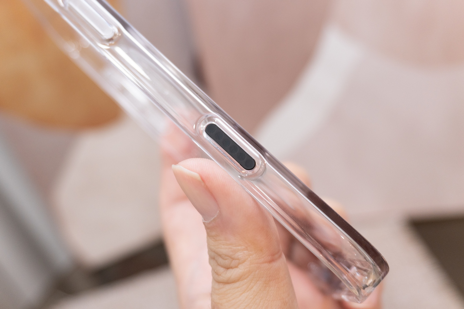 iPhone 透明殼橫評 (1)：八款最新透明保護殼大對決，誰是防摔、抗黃、手感最佳選擇？ @3C 達人廖阿輝