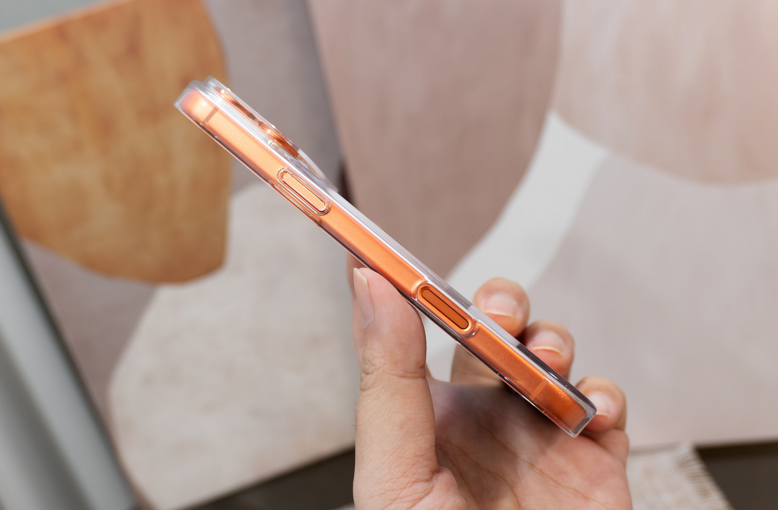 iPhone 透明殼橫評 (1)：八款最新透明保護殼大對決，誰是防摔、抗黃、手感最佳選擇？ @3C 達人廖阿輝