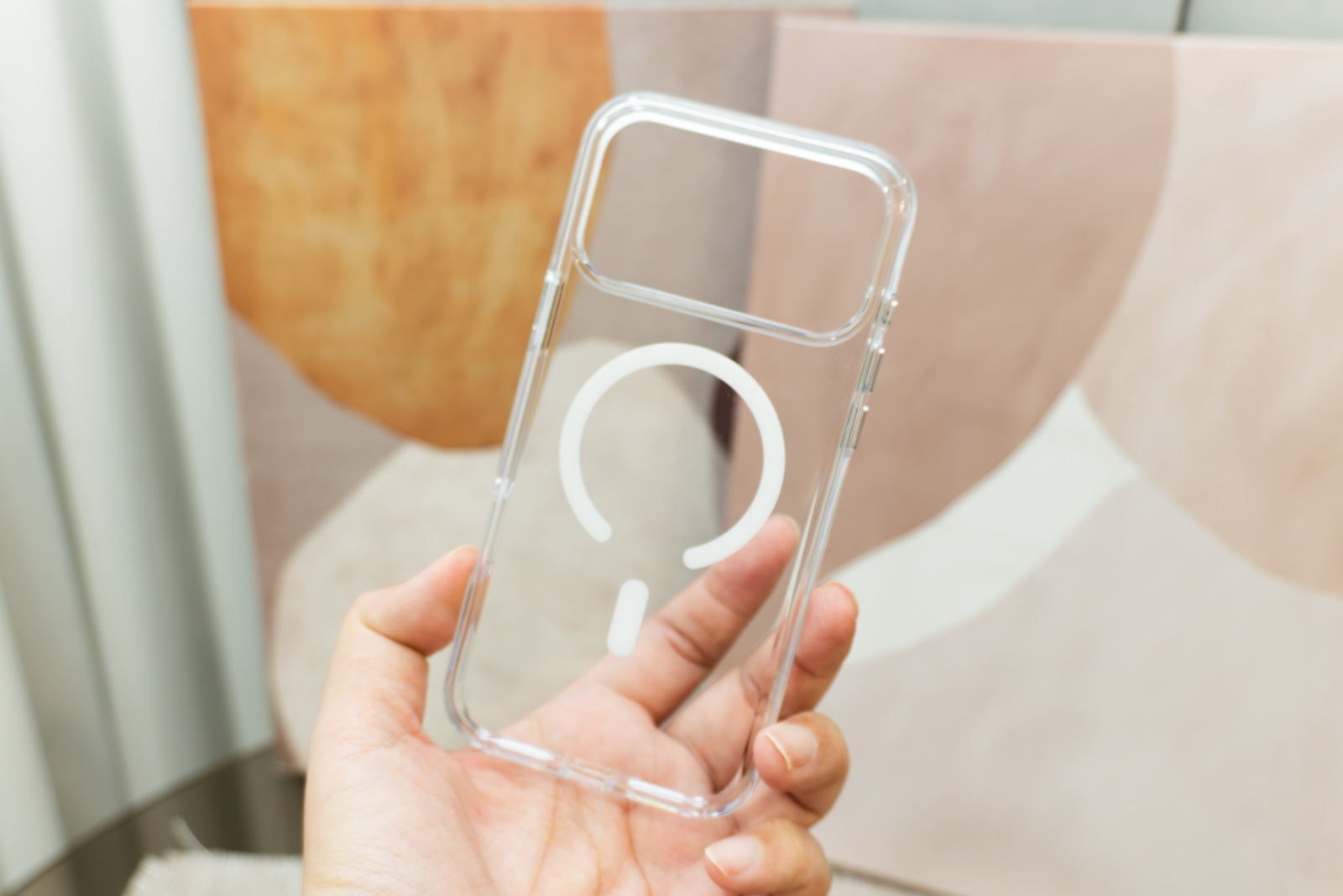 iPhone 透明殼橫評 (1)：八款最新透明保護殼大對決，誰是防摔、抗黃、手感最佳選擇？ @3C 達人廖阿輝