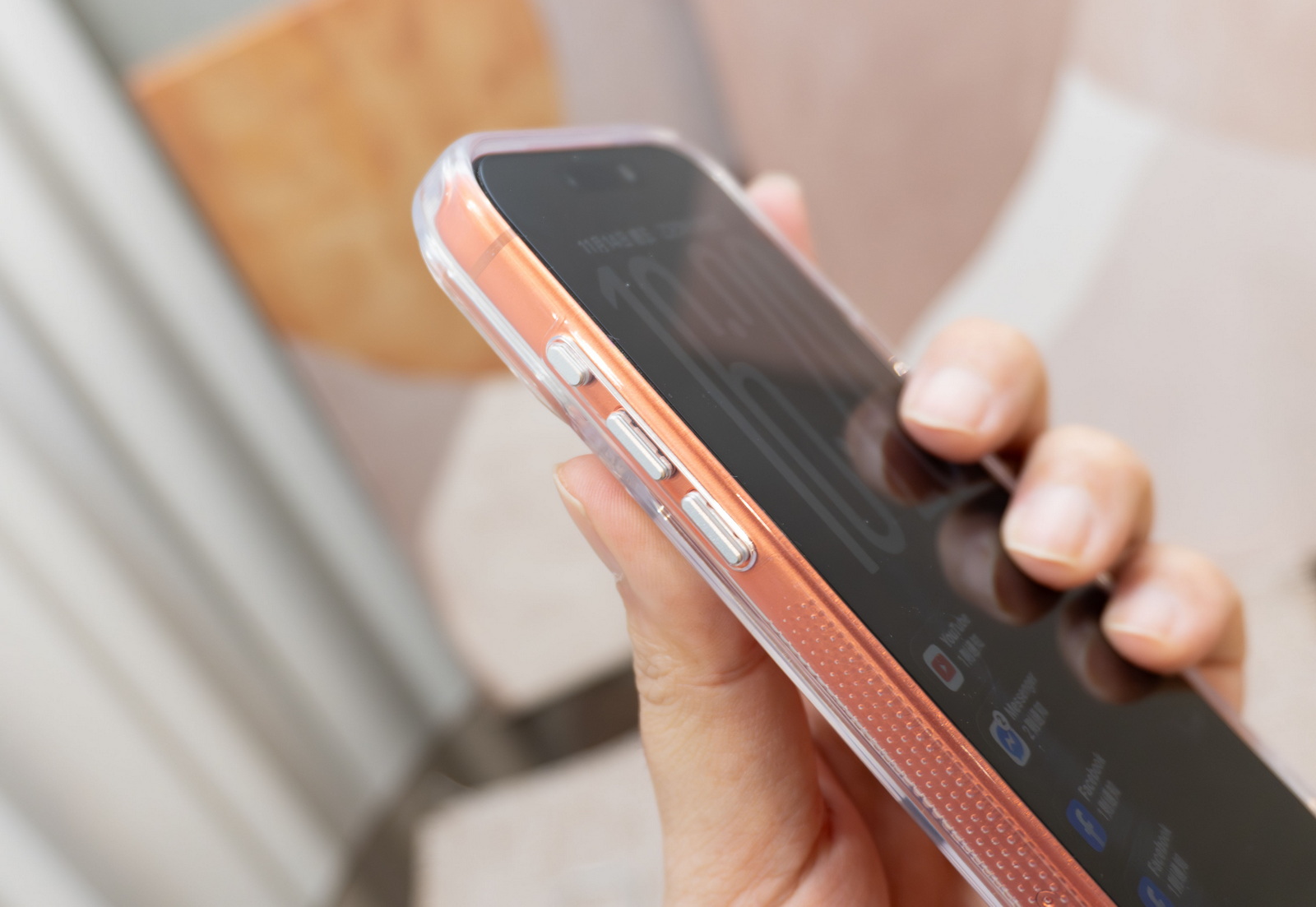 iPhone 透明殼橫評 (1)：八款最新透明保護殼大對決，誰是防摔、抗黃、手感最佳選擇？ @3C 達人廖阿輝