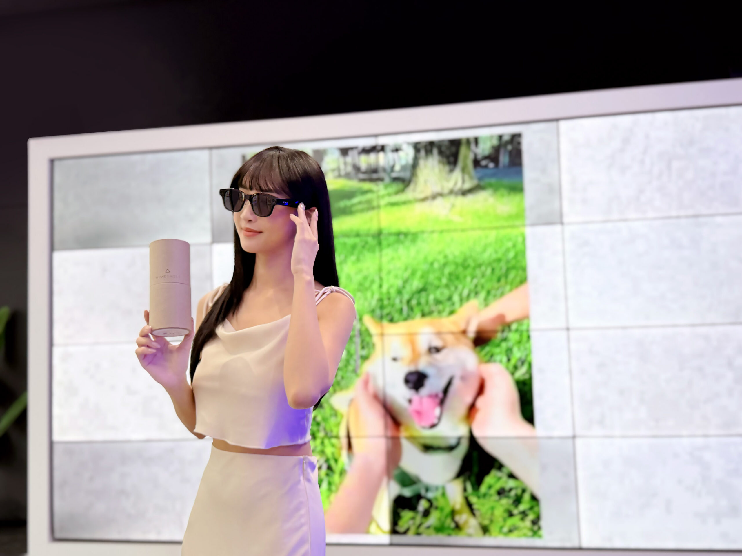 VIVE Eagle 體驗據點再進化 HTC 攜手台灣大、嘉晏光學及多家專業眼鏡通路 擴大全台 AI 智慧眼鏡佈局  全台超過 200 家據點啟動 11/5 全面開展 AI 穿戴生活實際體驗 @3C 達人廖阿輝