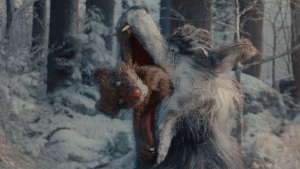 Apple 推出節慶短片《A Critter Carol》以 iPhone 17 Pro 拍攝溫暖呈現「意想不到的友情」@3C 達人廖阿輝