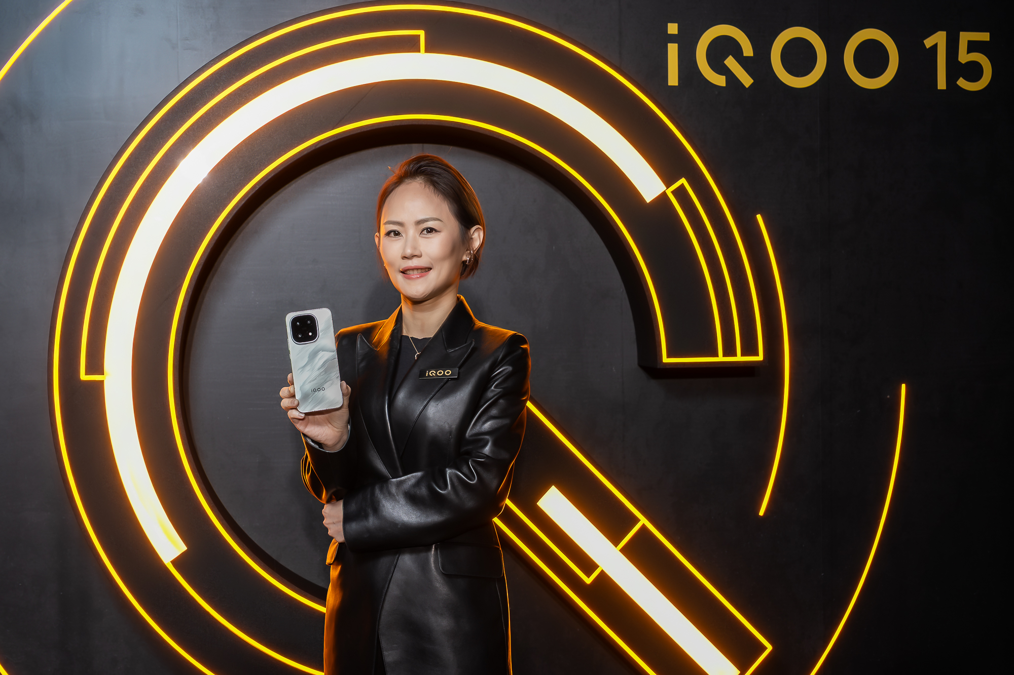 iQOO 首度登台登場  性能、遊戲與螢幕三大跨代領先 帶來六大電競亮點 打造零妥協效能體驗 BMG 世界冠軍戰隊與電競女神同台熱力站台 @3C 達人廖阿輝