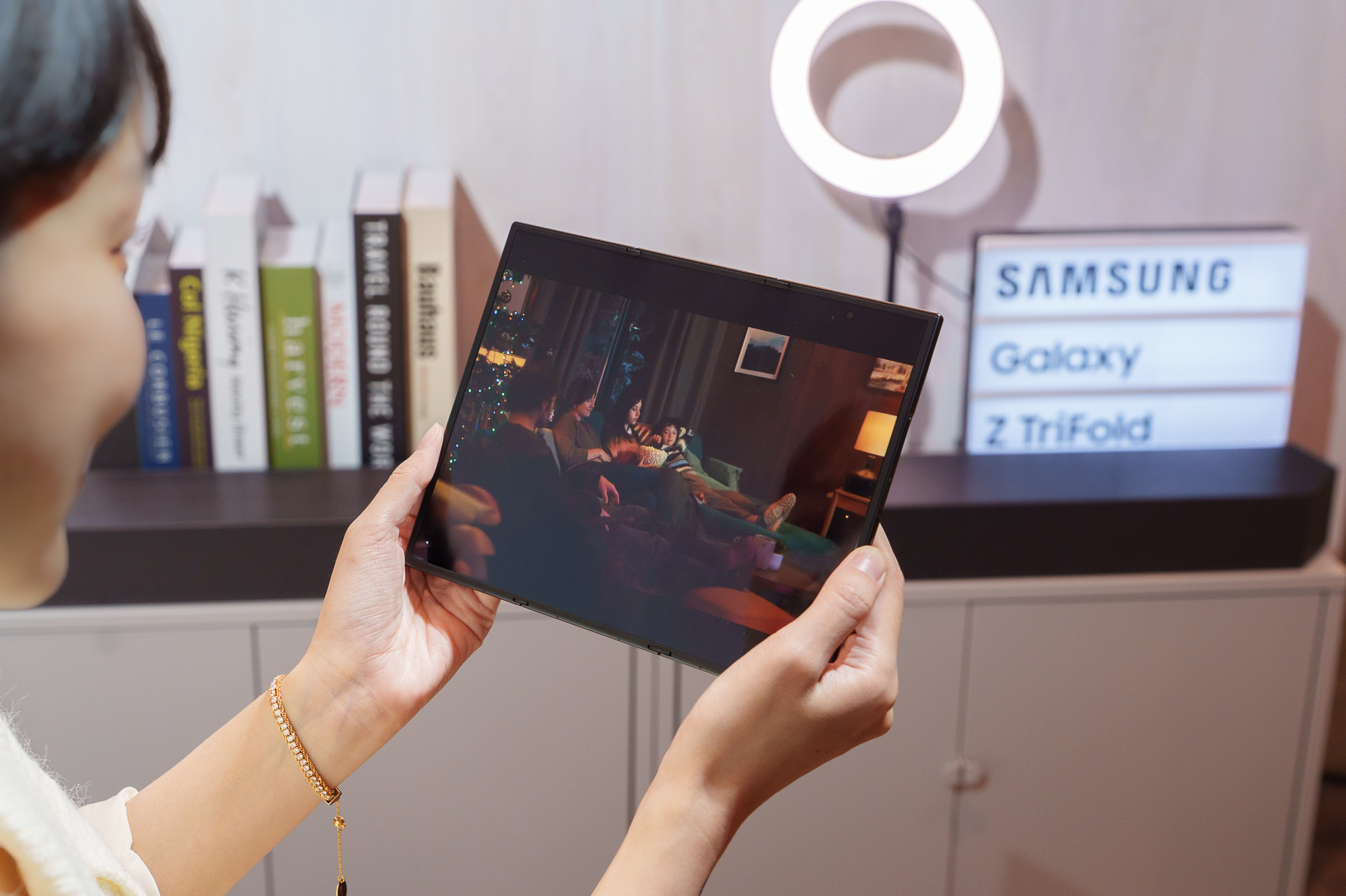 全球焦點齊聚　三星首款三摺疊旗艦 Galaxy Z TriFold 正式在台亮相 以前瞻工藝與 AI 創新，重新定義頂級行動體驗新標準 @3C 達人廖阿輝