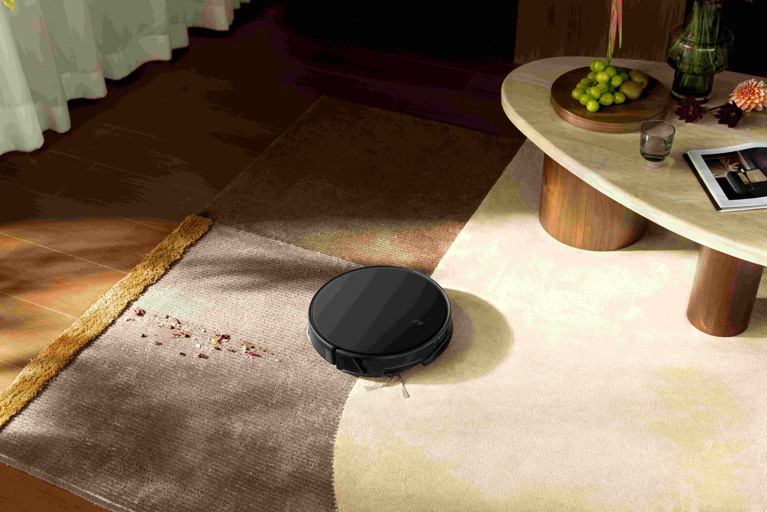 掃地機界 SUV 正式登台！Roborock 旗艦 Saros 20 跨越奇兵台灣全球首賣 雙層門檻 4.5 + 4.3cm 越野級突破　年前年後清掃全面解放 @3C 達人廖阿輝