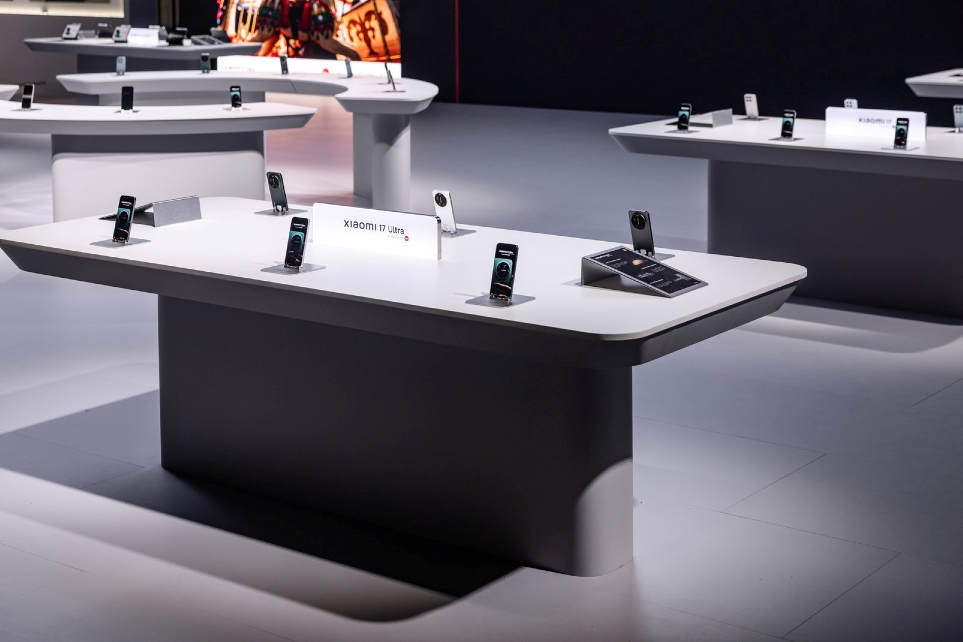 Xiaomi 17 Series 全球亮相 攜手徠卡百年光學實力 打造新世代行動攝影旗艦 @3C 達人廖阿輝