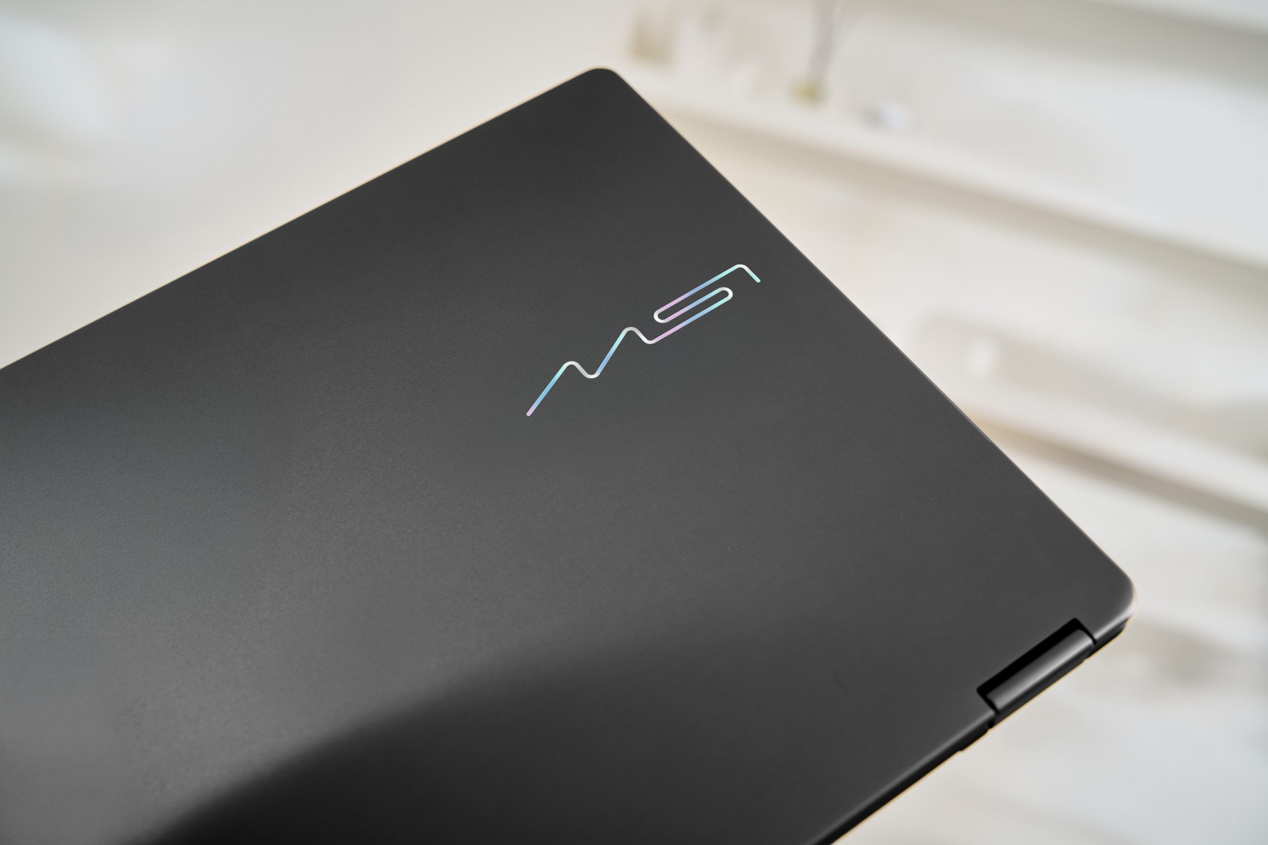 MSI 全新 Prestige 商務筆電登場 重新定義 AI 運算與行動商務效能 早鳥選購加碼送 NordVPN 與創作軟體包，完成任務再享一年延長保固 @3C 達人廖阿輝