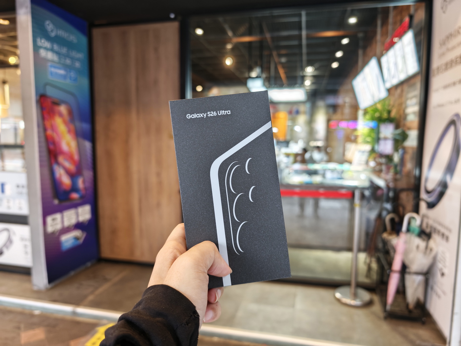 S26 Ultra 入手後必備！iMOS AR 抗反光玻璃保護貼實拍分享、鏡頭保護鏡與透明防摔殼，給你最頂級的完美防護！ @3C 達人廖阿輝