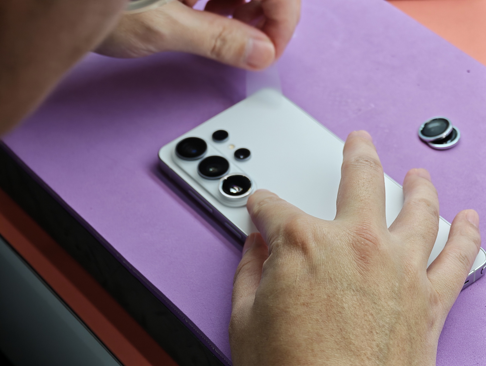 S26 Ultra 入手後必備！iMOS AR 抗反光玻璃保護貼實拍分享、鏡頭保護鏡與透明防摔殼，給你最頂級的完美防護！ @3C 達人廖阿輝