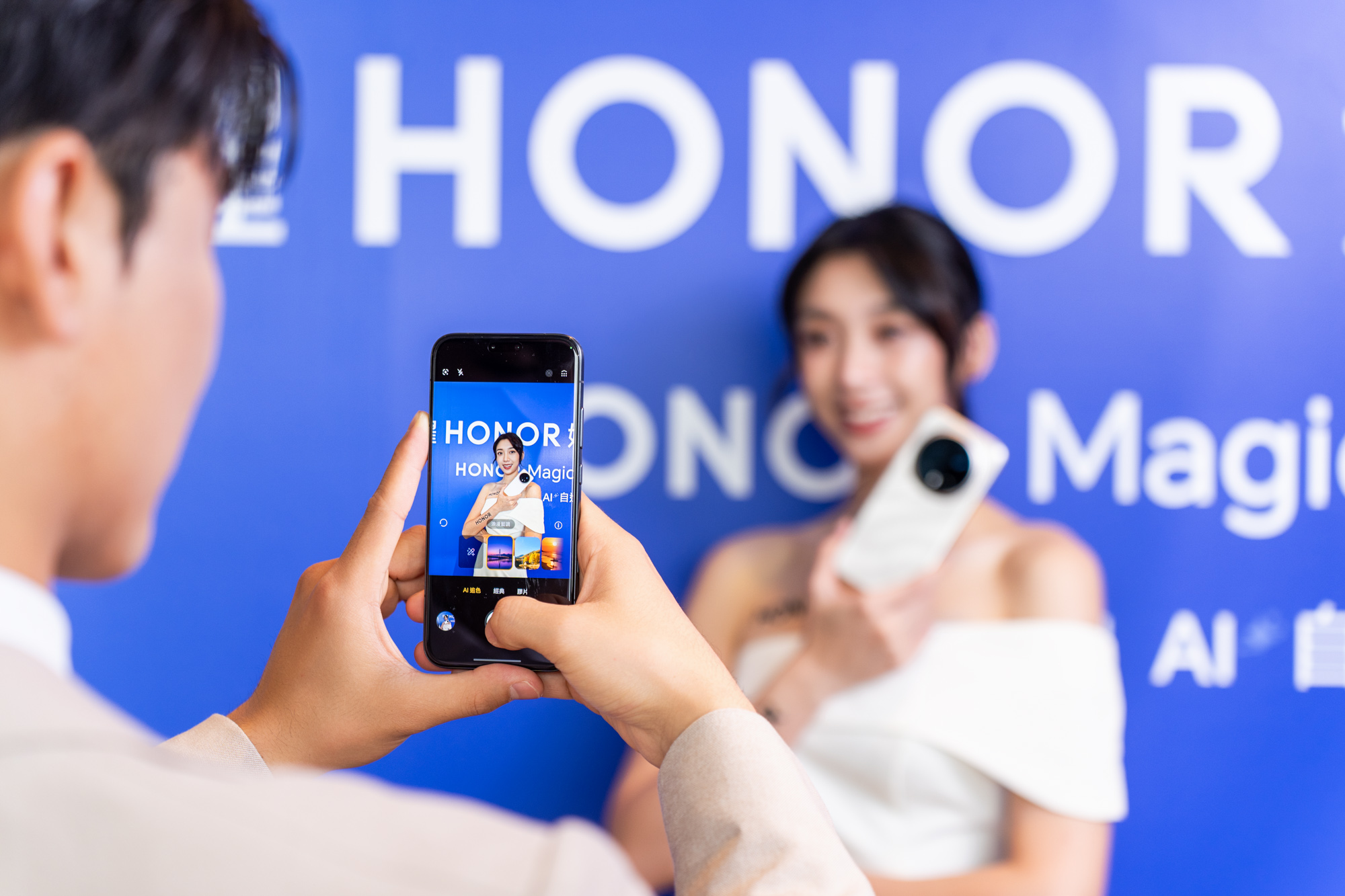 HONOR 強勢登臺 首款旗艦 HONOR Magic8 Pro 正式發表&nbsp; AI 影像與極致效能全面進化 打造商務人士高效率新選擇 @3C 達人廖阿輝