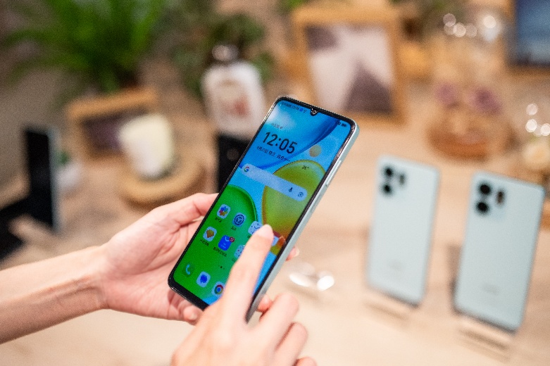 HONOR 首款入門 5G 新機登台　HONOR X6d 5G 主打大容量與長續航體驗　5000 萬畫素 AI 相機、 8GB＋256GB 儲存配置與四重護眼螢幕一次到位打造高 CP 值入門智慧手機新選擇 @3C 達人廖阿輝