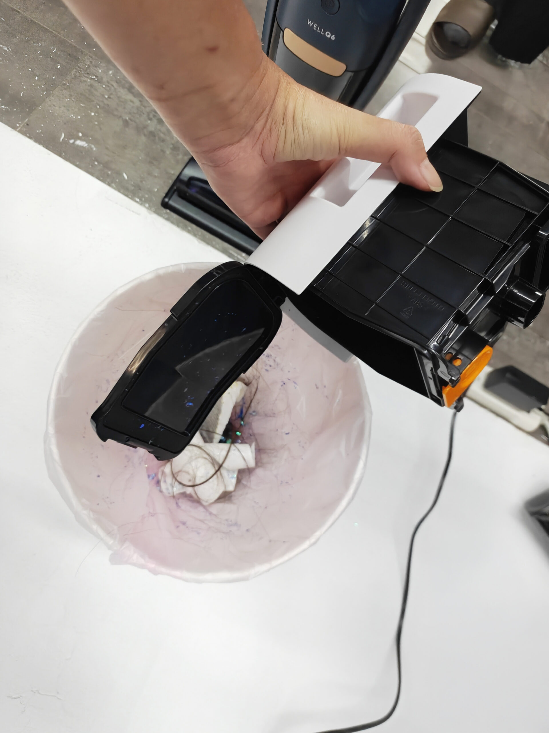 日系典雅、輕量好上手：Shark EVOPOWER SYSTEM NEO+ 自動集塵無線吸塵器登台體驗 @3C 達人廖阿輝