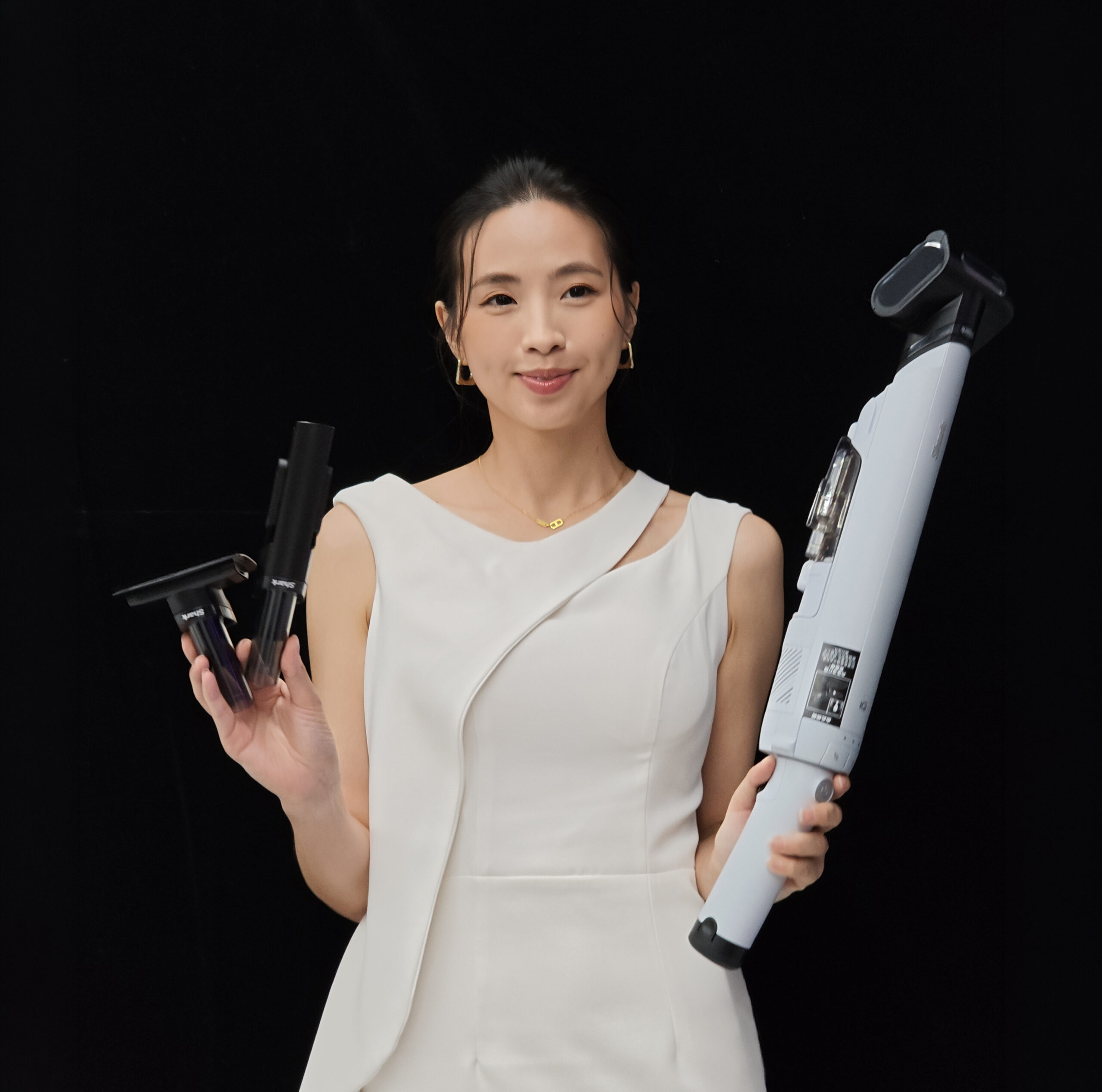 日系典雅、輕量好上手：Shark EVOPOWER SYSTEM NEO+ 自動集塵無線吸塵器登台體驗 @3C 達人廖阿輝