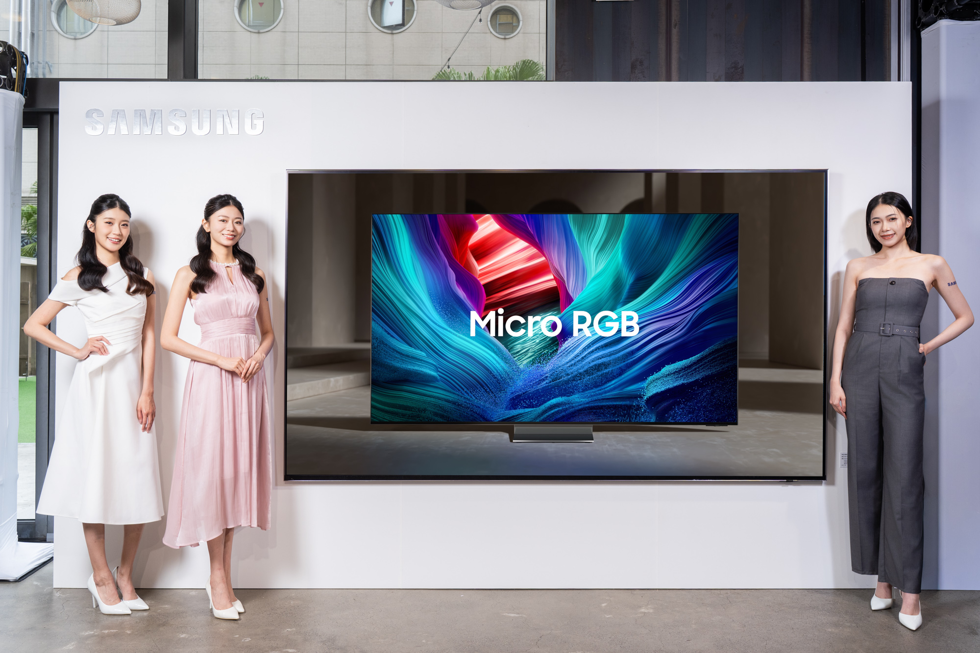 三星發表 2026 AI 智慧顯示器全系列陣容 Micro RGB 重磅登台 開啟 AI 視聽新世代 Micro RGB 黑科技首度登台、 100 吋巨幕全面進化,全新 The Movingstyle 小星機與 Music Studio 系列同步亮相,打造更智慧、更沉浸的 AI 生活體驗 @3C 達人廖阿輝 三星發表 2026 AI 智慧顯示器全系列陣容 Micro RGB 重磅登台 開啟 AI 視聽新世代 Micro RGB 黑科技首度登台、 100 吋巨幕全面進化,全新 The Movingstyle 小星機與 Music Studio 系列同步亮相,打造更智慧、更沉浸的 AI 生活體驗 @3C 達人廖阿輝