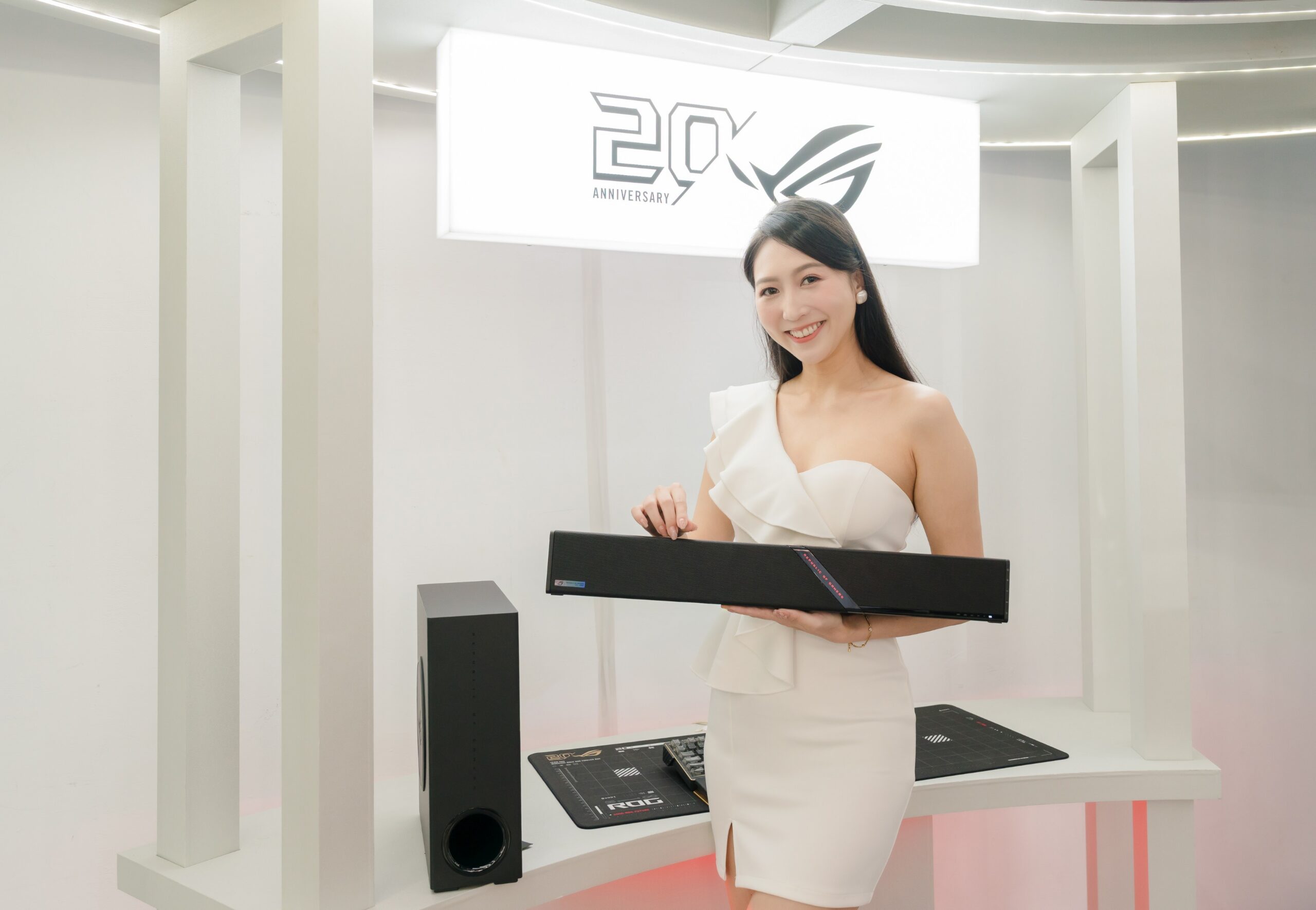 ROG 20 週年再添戰力！旗艦電競 Soundbar 、 PC 控制器雙新品登台　ROG Gjallar 打造 Dolby Atmos 沉浸音場　ROG Raikiri II Pro 高度客製化操控全面升級 @3C 達人廖阿輝