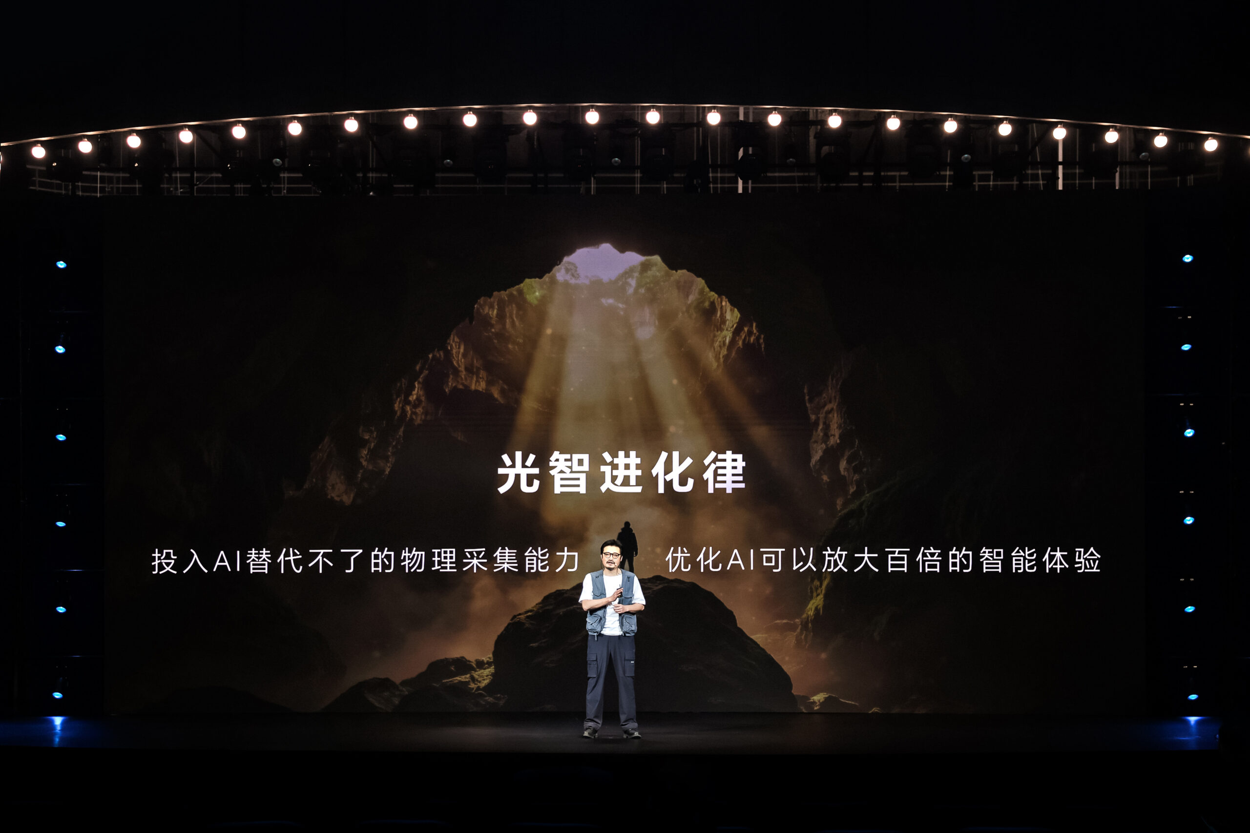HONOR 攜手 ARRI 打造電影級行動影像　AiMAGE 全域影像引擎亮相　Robot Phone 搶先導入「隨身電影機」技術 @3C 達人廖阿輝