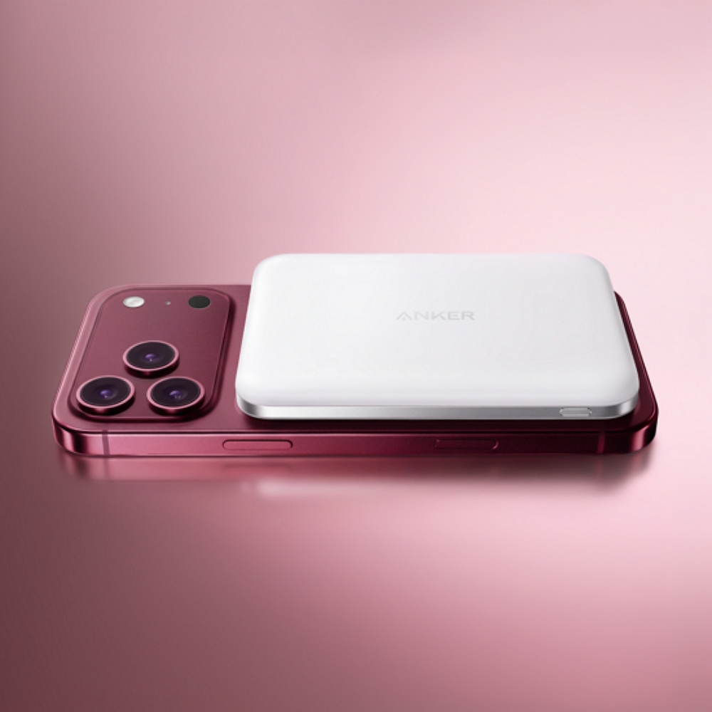 Anker 整合五大品牌　AI 螢幕充電器登場　智慧辨識 iPhone 機型、動態調整充電功率　螢幕即時掌握功率、溫度與電量　A121D 45W 螢幕充電器主打護機模式　四大通路同步推出換機季優惠