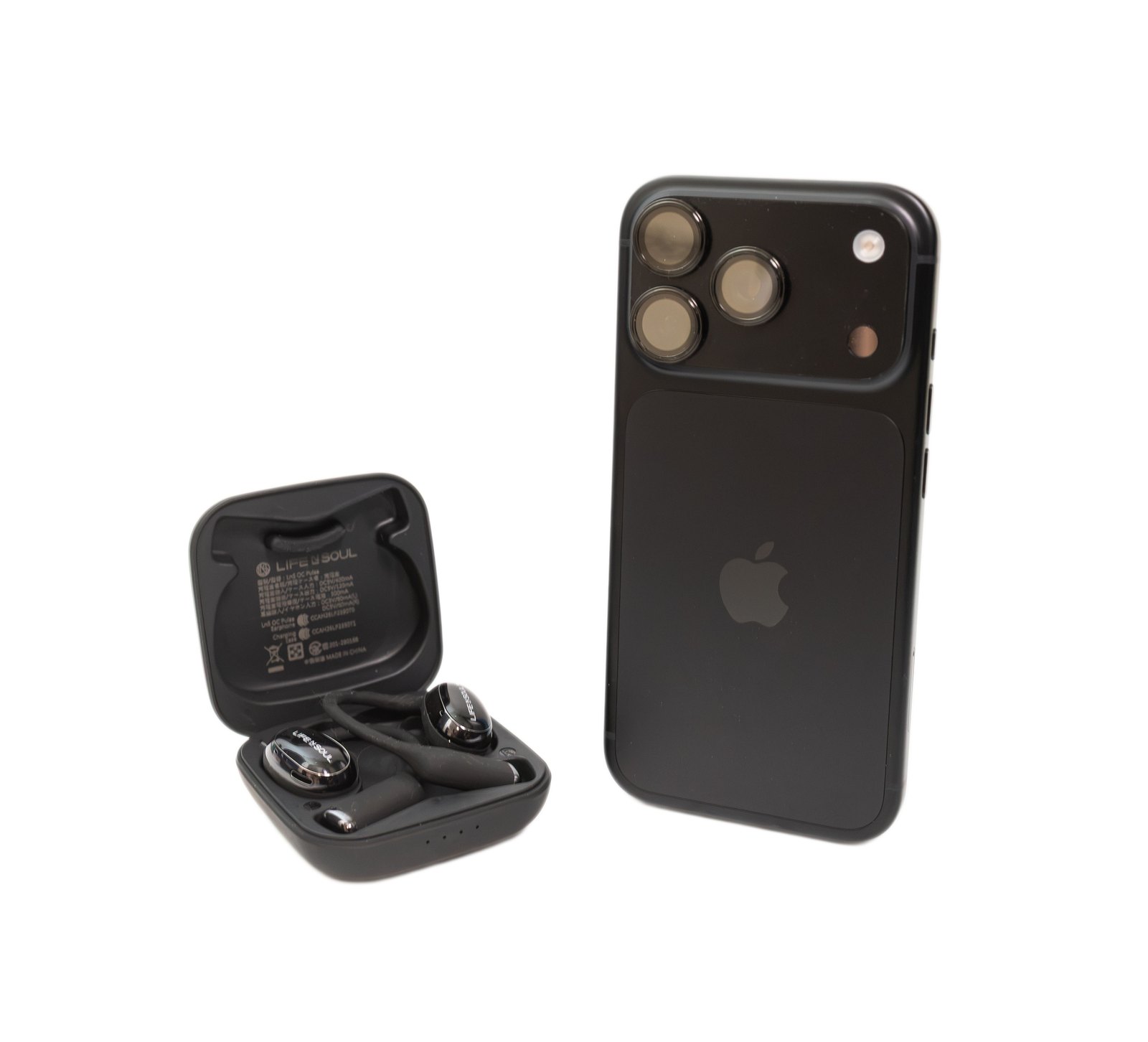 LNS 充電盒與 iPhone